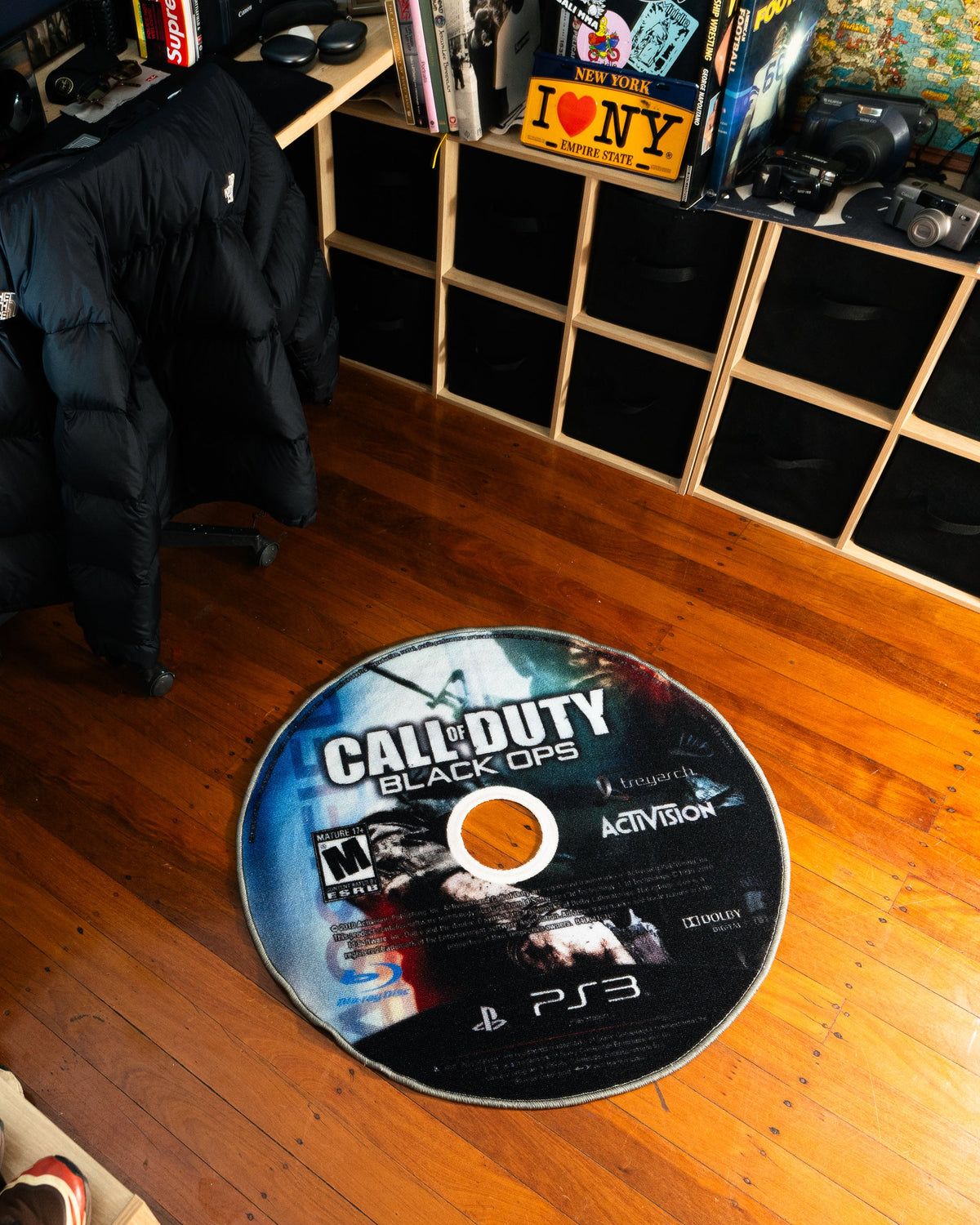Black Ops disc rug full view