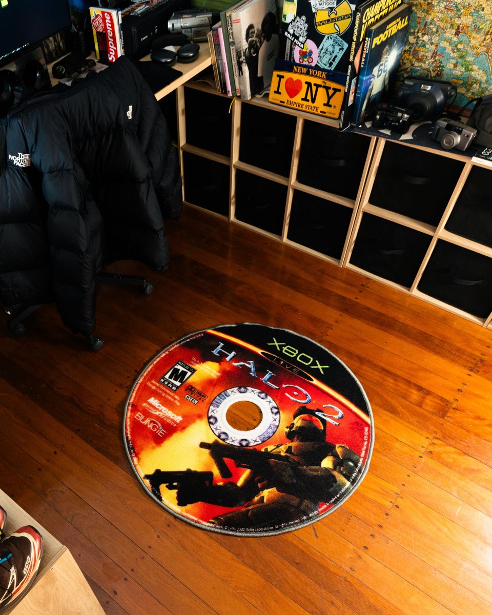 Halo 2 disc rug full view showing the printed center ring