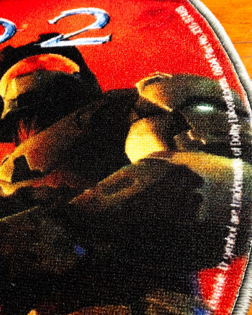 Halo 2 disc rug shown for scale in a room
