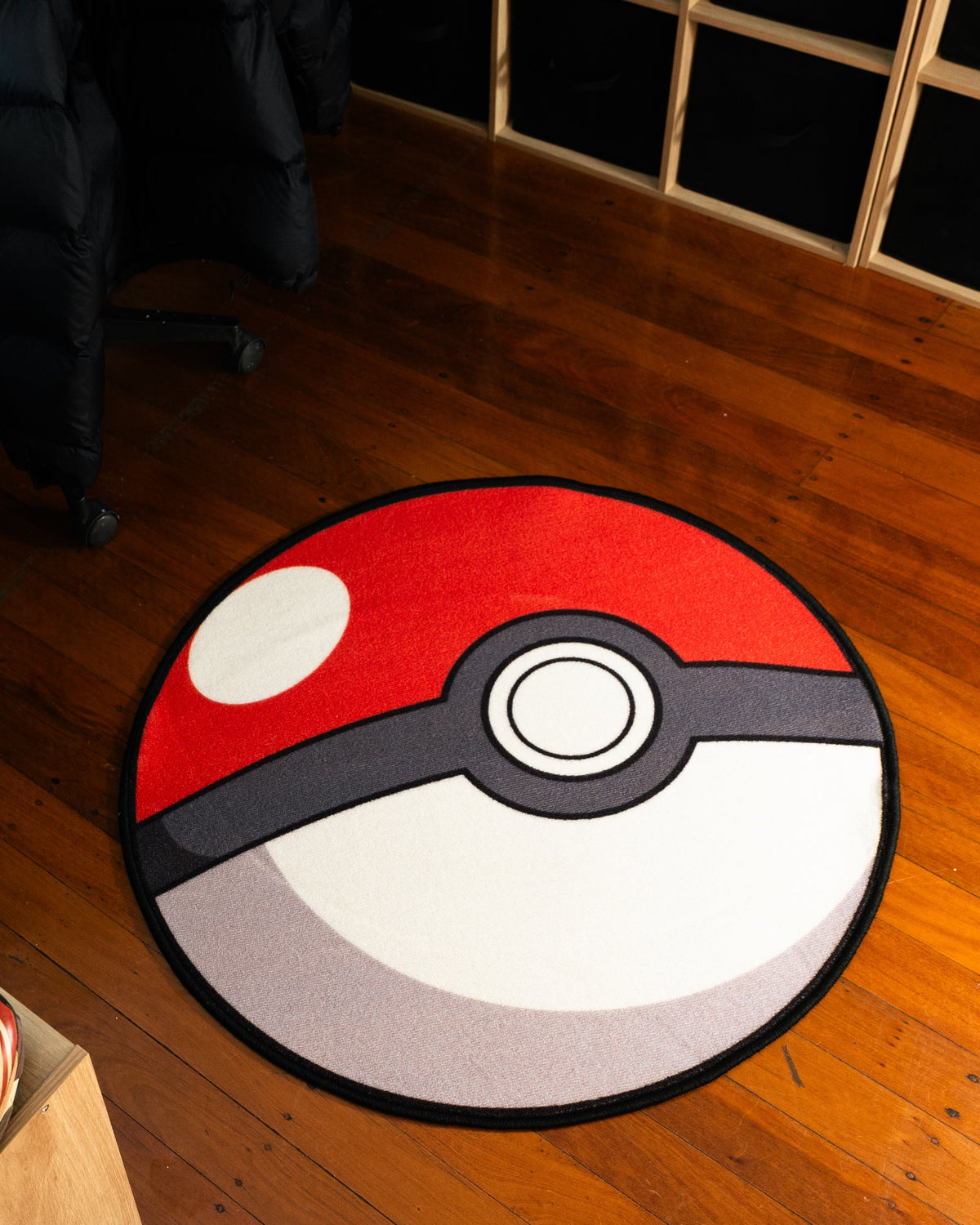 Poke Ball round rug detail shot